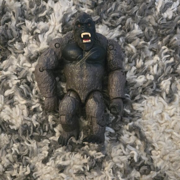 🦍 King Kong Articulated Action Figure - Movie Monster Toy - Picture 1 of 3